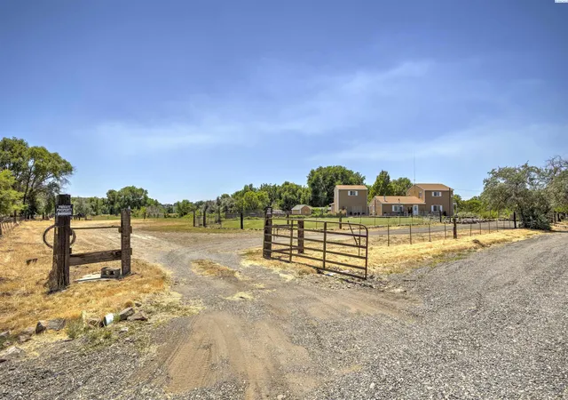 2nd image of 2975 Hyde Road, Richland, WA 99354 | MLS# 294364