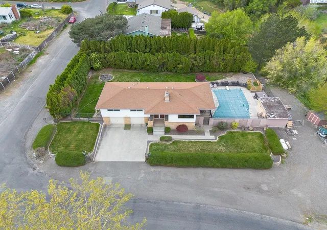3rd image of 3628 S Date Street, Kennewick, WA 99337 | MLS# 292219