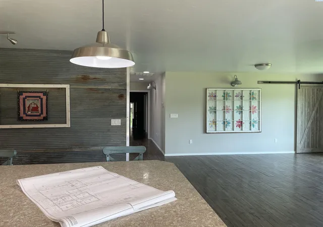 Photo 3 of Sale Pending at 208 E Canyon Dr, Kennewick, WA 99337 | MLS# 295436 | Listing updated on 2026-09-15