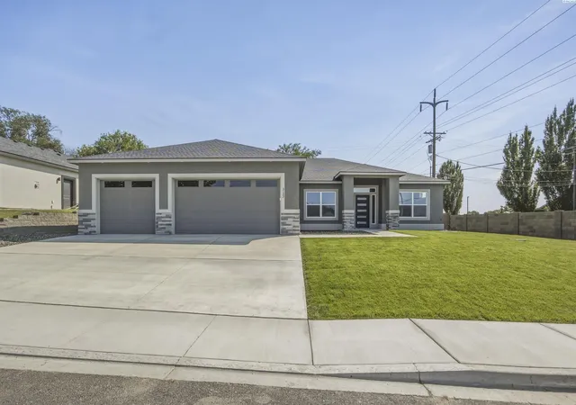 Photo 1 of Single family home for sale at 3133 Road 71st Pl, Pasco, WA 99301 | MLS# 296017 | Listing updated on 2026-09-09