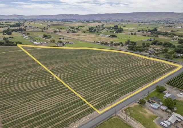 Photo 2 of Land for sale at Tbd Apricot Rd, Grandview, WA 98930 | MLS# PAC276270 | Listing updated on 2026-04-21
