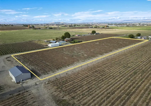 Photo 4 of Land for sale at Tbd Forsell Rd, Grandview, WA 98930 | MLS# PAC279852 | Listing updated on 2026-04-21