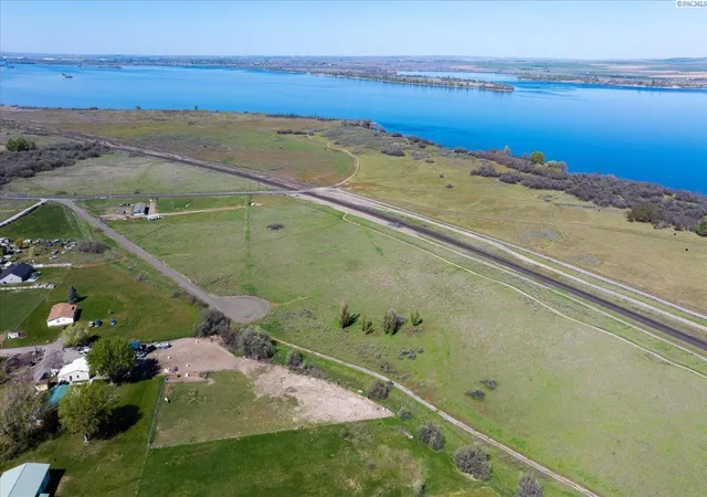 Photo 4 of Land for sale at 249253 E Toothaker Rd, Kennewick, WA 99337 | MLS# PAC280141 | Listing updated on 2026-04-21