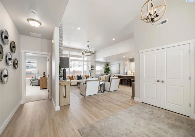 Photo 3 of Single family home for sale at 7262 W 28th Place, Kennewick, WA 99338 | MLS# PAC281865 | Listing updated on 2026-10-21