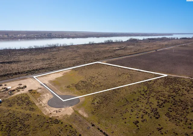 Photo 1 of Land for sale at Lot E 2 Christy Rd, Plymouth, WA 99346 | MLS# PAC281916 | Listing updated on 2026-04-21