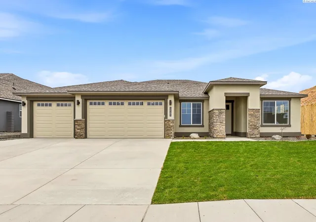 Photo 2 of Single family home for sale at 12101 Vincenzo Dr, Pasco, WA 99301 | MLS# PAC283909 | Listing updated on 2026-10-15