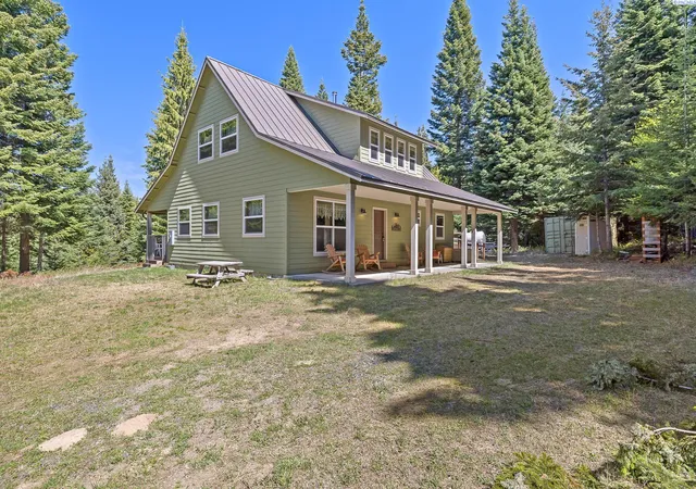 Photo 3 of Single family home for sale at 9400 Lewis Peak Rd, Waitsburg, WA 99329 | MLS# PAC284069 | Listing updated on 2026-10-27