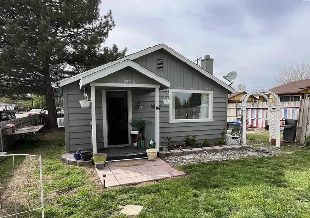 Photo 1 of Single family home for sale at 3706 Grant Lp, West Richland, WA 99353 | MLS# PAC284276 | Listing updated on 2026-10-16