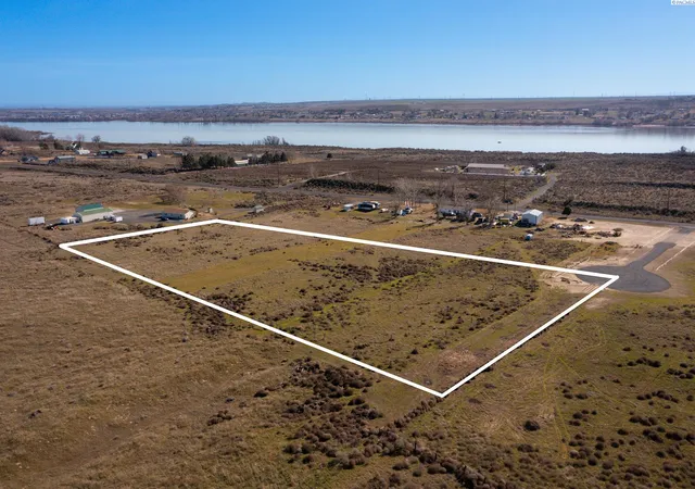 Photo 1 of Land for sale at Lot E 4 Christy Rd, Plymouth, WA 99346 | MLS# PAC284438 | Listing updated on 2026-04-21