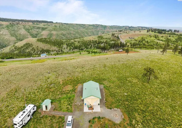Photo 4 of Sale Pending at 580 Reservoir Ln, Pomeroy, WA 99347 | MLS# PAC284994 | Listing updated on 2026-10-21