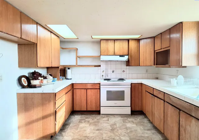 Photo 2 of Single family home for sale at 210703 E Bryson Brown Rd, Kennewick, WA 99337 | MLS# PAC286715 | Listing updated on 2026-10-22