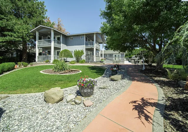 Photo 2 of Single family home for sale at 9505 Sturgis Rd, Pasco, WA 99301 | MLS# PAC286926 | Listing updated on 2026-10-23