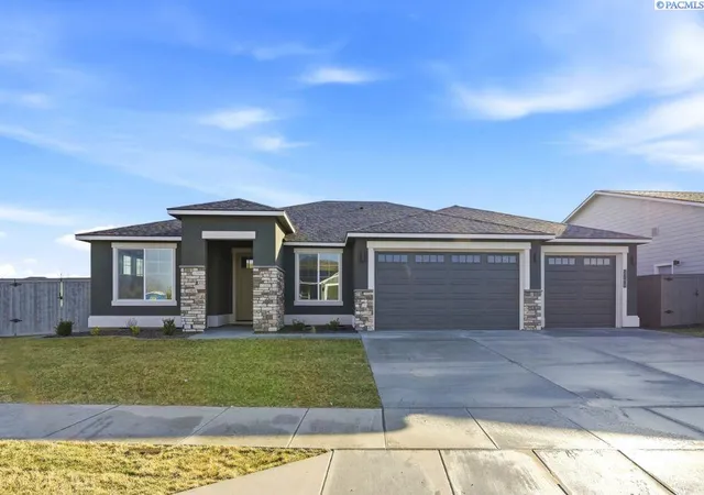 Photo 1 of Single family home for sale at 2790 Centerline Ave, Richland, WA 99354 | MLS# PAC286958 | Listing updated on 2026-10-22
