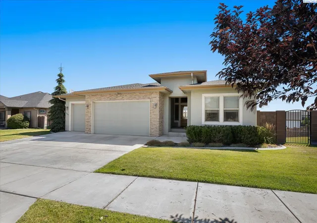Photo 2 of Single family home for sale at 4009 S Kellogg St, Kennewick, WA 99338 | MLS# PAC288009 | Listing updated on 2026-10-17