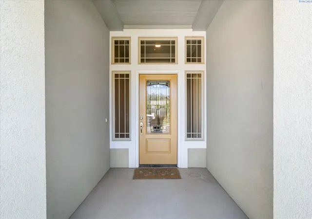Photo 3 of Single family home for sale at 4009 S Kellogg St, Kennewick, WA 99338 | MLS# PAC288009 | Listing updated on 2026-10-17