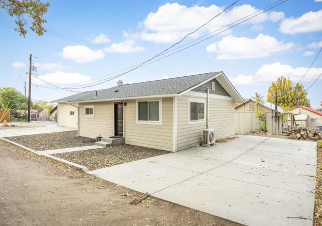 Photo 3 of Sale Pending at 1330 Louisiana Ave, Richland, WA 99352 | MLS# PAC288395 | Listing updated on 2026-10-28
