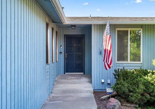 Photo 1 of Single family home for sale at 5500 W 26th Avenue, Kennewick, WA 99338 | MLS# PAC288429 | Listing updated on 2026-10-22