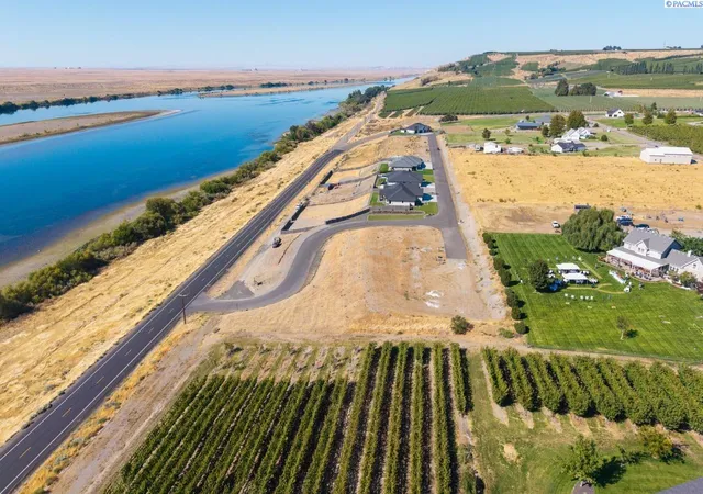 Photo 1 of Land for sale at 29 Columbia Blf Ln, Pasco, WA 99301 | MLS# PAC288458 | Listing updated on 2026-10-23