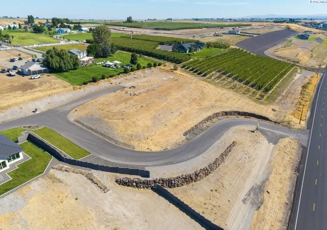 Photo 3 of Land for sale at 29 Columbia Blf Ln, Pasco, WA 99301 | MLS# PAC288458 | Listing updated on 2026-10-23
