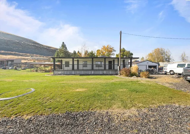 Photo 3 of Sale Pending at 13232 N Nascar Pr NE, Benton City, WA 99320 | MLS# PAC288649 | Listing updated on 2026-10-16