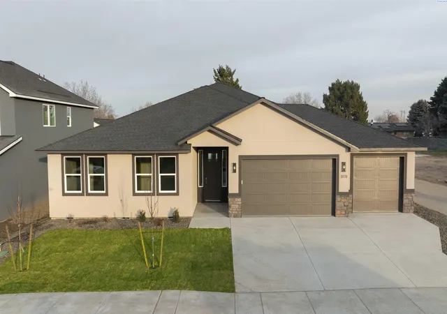 Photo 1 of Single family home for sale at 1070 N Grant Pl, Kennewick, WA 99336 | MLS# PAC288712 | Listing updated on 2026-10-20