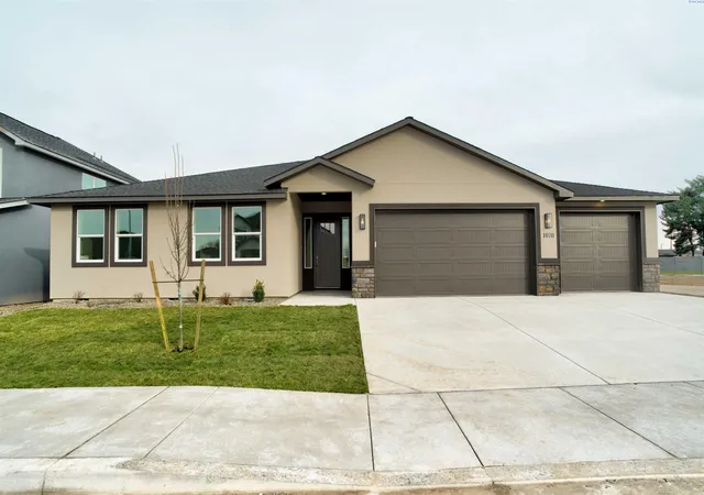 Photo 2 of Single family home for sale at 1070 N Grant Pl, Kennewick, WA 99336 | MLS# PAC288712 | Listing updated on 2026-10-20