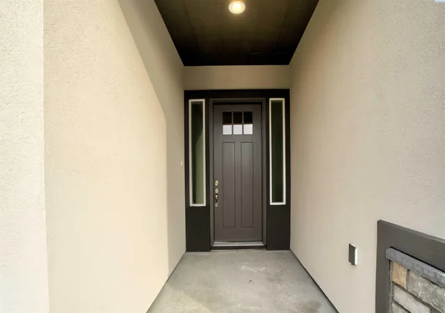 Photo 3 of Single family home for sale at 1070 N Grant Pl, Kennewick, WA 99336 | MLS# PAC288712 | Listing updated on 2026-10-20