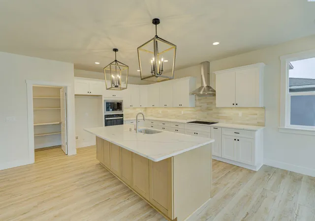 Photo 3 of Single family home for sale at 1070 N Grant Pl, Kennewick, WA 99336 | MLS# PAC288712 | Listing updated on 2026-10-20