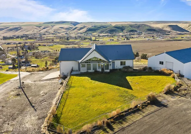 Photo 1 of Single family home for sale at 61910 E Solar Prne, Benton City, WA 99320 | MLS# PAC289577 | Listing updated on 2026-10-21