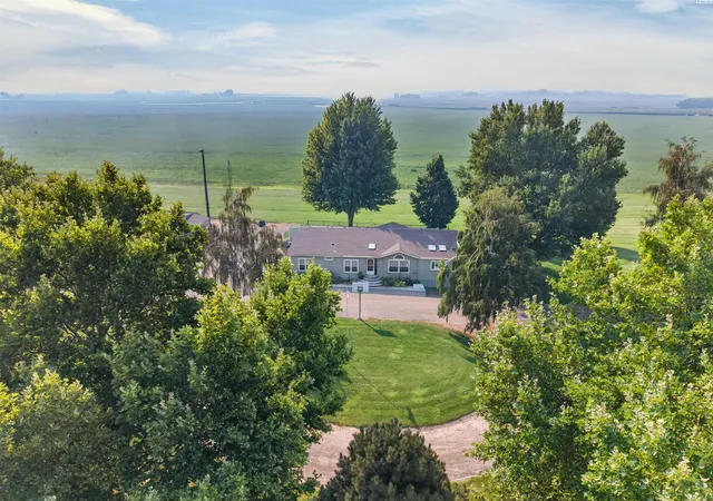 Photo 2 of Manufactured home for sale at 4921 Dogwood Rd, Pasco, WA 99301 | MLS# PAC290374 | Listing updated on 2026-10-21