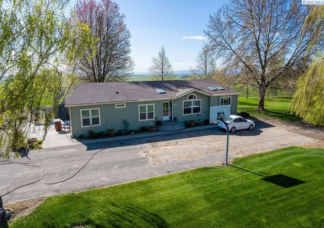 Photo 4 of Manufactured home for sale at 4921 Dogwood Rd, Pasco, WA 99301 | MLS# PAC290374 | Listing updated on 2026-10-21