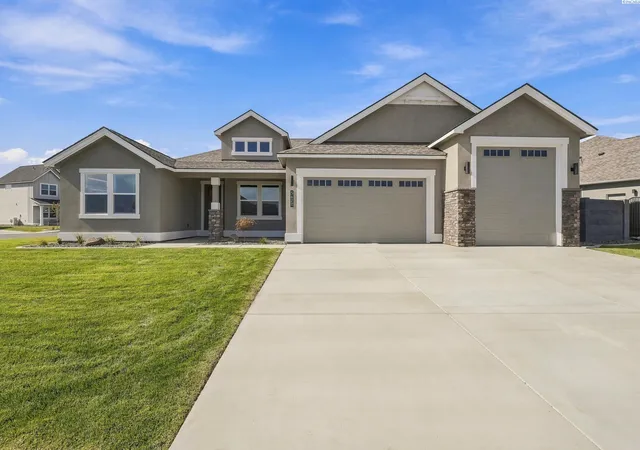 Photo 2 of Single family home for sale at 5622 Flathead Ave, Pasco, WA 99301 | MLS# PAC290527 | Listing updated on 2026-10-15