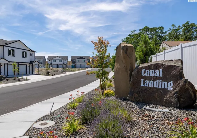 Photo 2 of Townhouse for sale at 1152 N Yost St, Kennewick, WA 99336 | MLS# PAC290671 | Listing updated on 2026-10-16