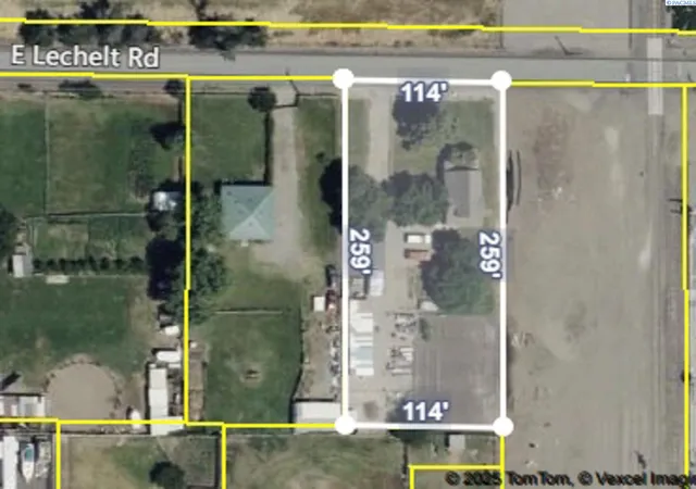 Photo 2 of Sale Pending at 231205 E Lechelt Rd, Kennewick, WA 99337 | MLS# PAC291022 | Listing updated on 2026-10-21