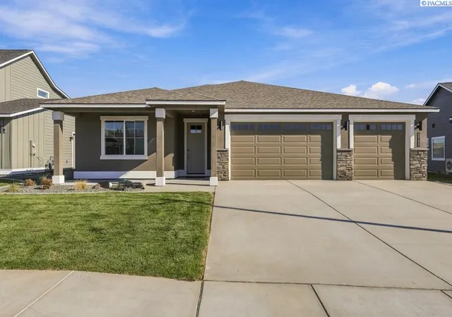 Photo 2 of Single family home for sale at 5705 Flathead Ave, Pasco, WA 99301 | MLS# PAC291041 | Listing updated on 2026-10-28