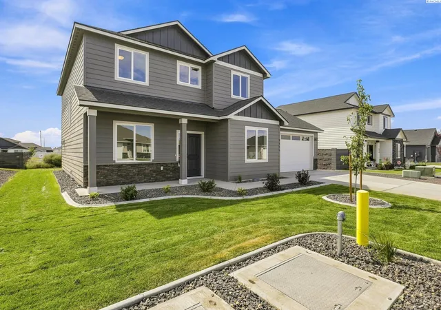 Photo 3 of Single family home for sale at 8806 Dusty Maiden Dr, Pasco, WA 99301 | MLS# PAC291093 | Listing updated on 2026-10-23