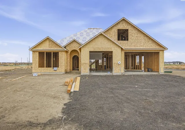 Single family home for sale at 8601 Tendril Ln, Pasco, WA 99301 | MLS# PAC291499