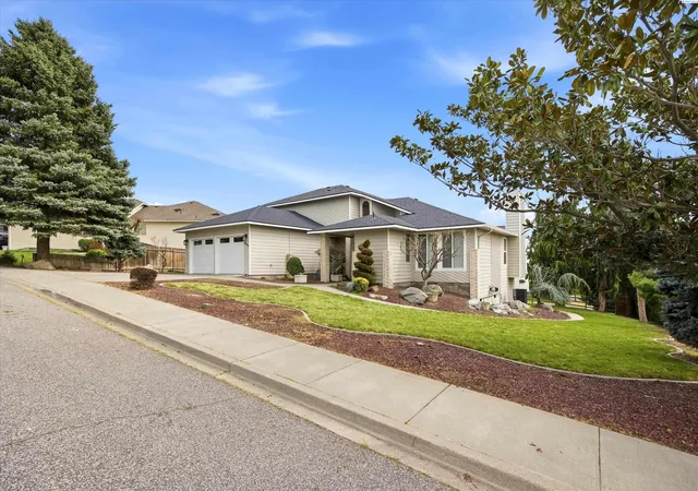 Photo 3 of Single family home for sale at 4104 Horizon Dr, Pasco, WA 99301 | MLS# PAC291513 | Listing updated on 2026-10-20