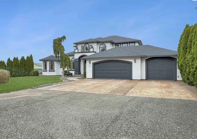 Photo 2 of Single family home for sale at 211028 E Terril Rd, Kennewick, WA 99337 | MLS# PAC291633 | Listing updated on 2026-10-23