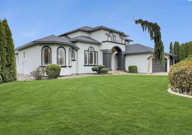 Photo 3 of Single family home for sale at 211028 E Terril Rd, Kennewick, WA 99337 | MLS# PAC291633 | Listing updated on 2026-10-23