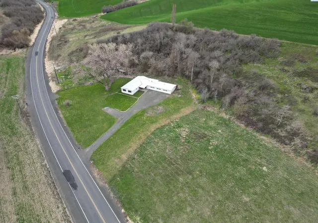 Photo 1 of Manufactured home for sale at 301 Klemgard Rd, Pullman, WA 99163 | MLS# PAC291725 | Listing updated on 2026-10-22