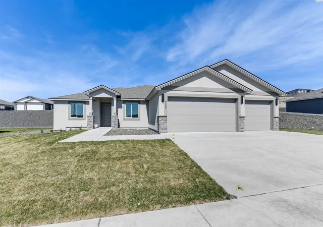 Photo 1 of Single family home for sale at 6150 W 30th Place, Kennewick, WA 99338 | MLS# PAC292116 | Listing updated on 2026-10-23