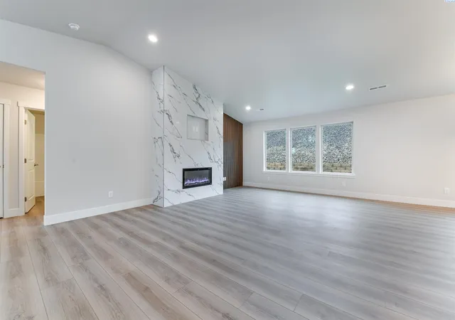 Photo 4 of Single family home for sale at 6150 W 30th Place, Kennewick, WA 99338 | MLS# PAC292116 | Listing updated on 2026-10-23