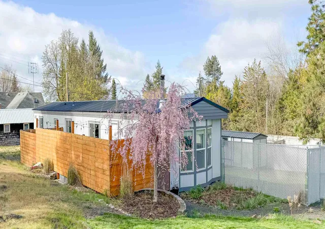 Photo 1 of Manufactured home for sale at 245 E Houghton St, Palouse, WA 99161 | MLS# PAC292257 | Listing updated on 2026-10-28