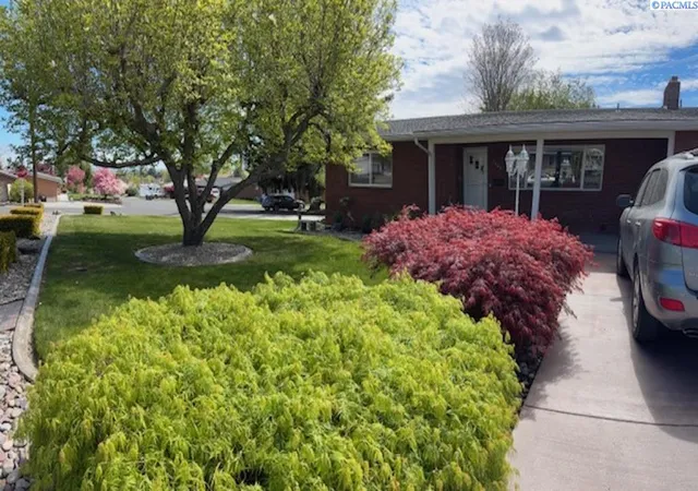 Photo 14 of Sale Pending at 1106 King St, Grandview, WA 98930 | MLS# PAC292414 | Listing updated on 2026-10-21