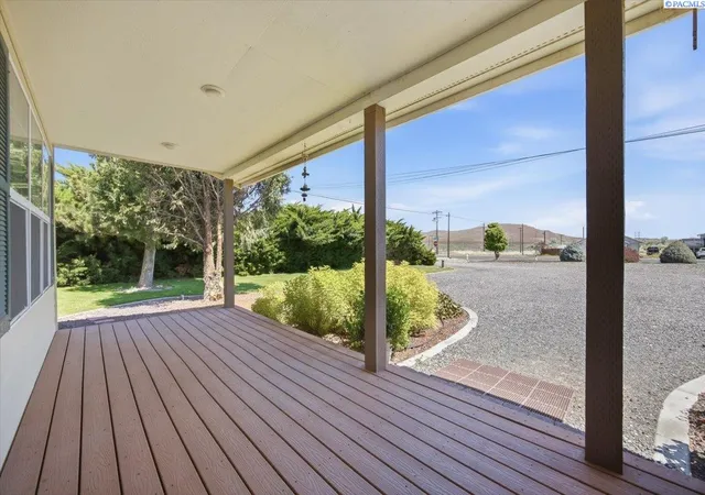 Photo 3 of Sale Pending at 72405 E 3rd Avenue, Plymouth, WA 99346 | MLS# PAC292502 | Listing updated on 2026-10-21