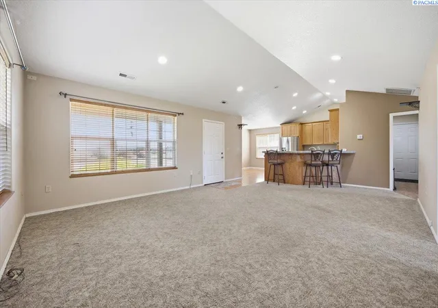 Photo 4 of Sale Pending at 72405 E 3rd Avenue, Plymouth, WA 99346 | MLS# PAC292502 | Listing updated on 2026-10-21