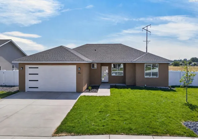 Photo 1 of Single family home for sale at 100 Olivera St, Grandview, WA 98930 | MLS# PAC292603 | Listing updated on 2026-10-27