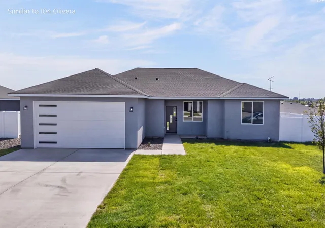Photo 1 of Single family home for sale at 200 Olivera St, Grandview, WA 98930 | MLS# PAC292696 | Listing updated on 2026-10-27