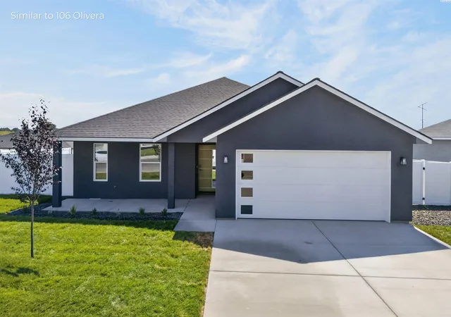 Photo 1 of Single family home for sale at 206 Olivera St, Grandview, WA 98930 | MLS# PAC292701 | Listing updated on 2026-10-27